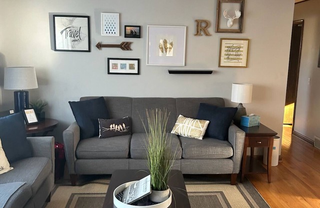 4 BR Ranch 1 Block From Lake Monona - Near UW, Hospitals, and Downtown Madison