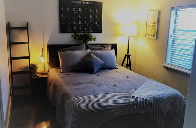 4 Miles from cottonwood canyon - beautiful 2 bed (sleeps 6)
