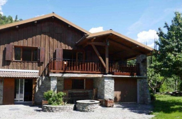 4-person apartment in beautiful mountain chalet