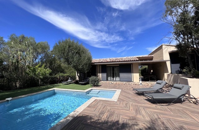 4-person villa with private pool, close to the sea