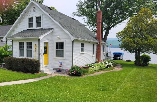 4 Season 4 Br. Family Friendly, Fully Equipped Two-story Cape