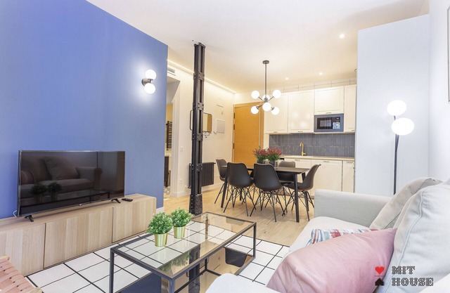 4 ways XI apartment in Madrid