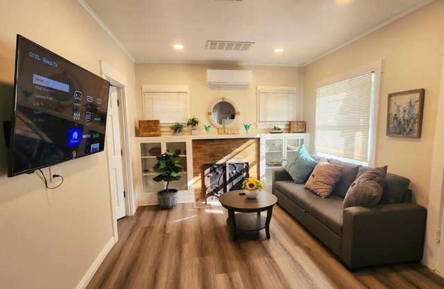 41,Pasadena charming house Prime location King Bed !