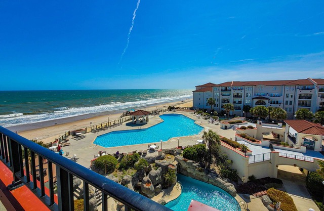 411-B Villa Capriani: Ocean Views & Beach Bliss!