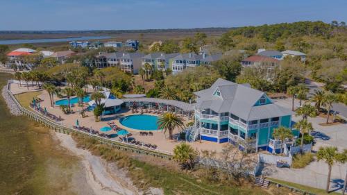 412 Tarpon Blvd
