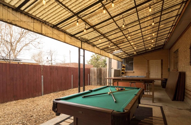 420 Sunnyside Compound w Game Room