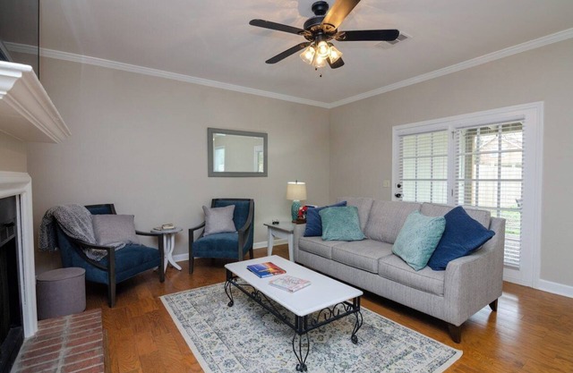 421 B · Tons of space for 6, Fenced yard & fire pit