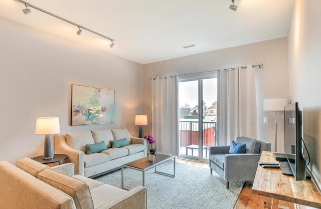 45 Asheland Avenue Unit 302