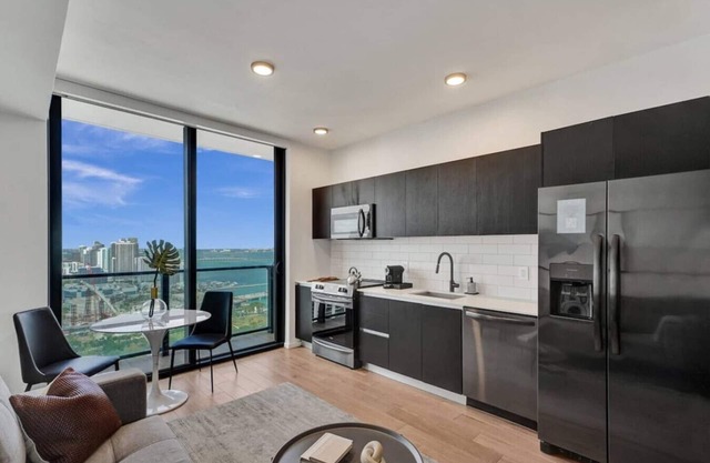 4708 - Lux Miami Studio | City & Bay Views