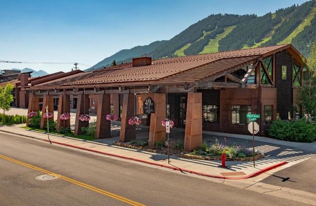 49'er Inn & Suites