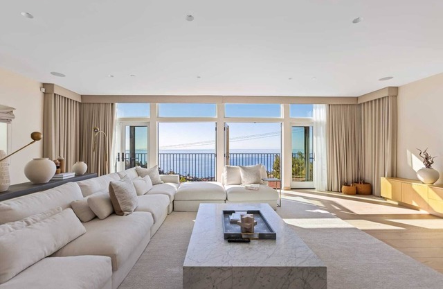 4B/4.5B Malibu Estate with Incredible Ocean Views