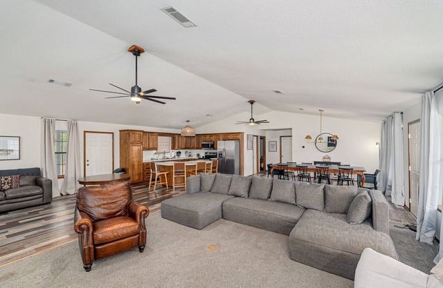 4Bdrm Walk to Beach Firepit Ping Pong Texoma