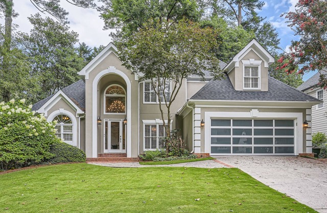 4BR/4.5BA Sleek Serenity Residence