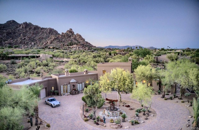 4BR Estate w/Casita + Pickleball Court + Pool