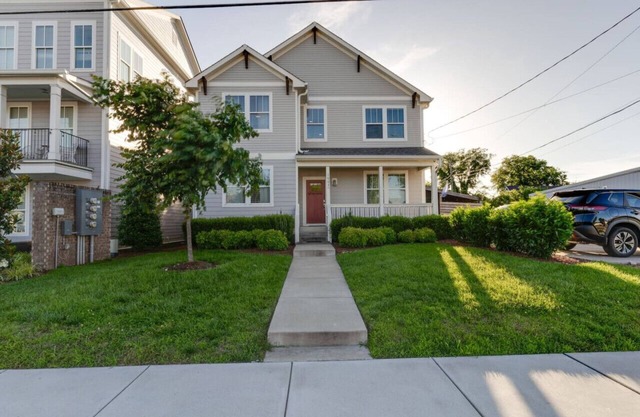 4BR Home in THE NATIONS Walk to Bars & Bites!