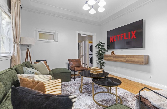4BR near Harvard/MIT +Parking +BBQ +Fire pit