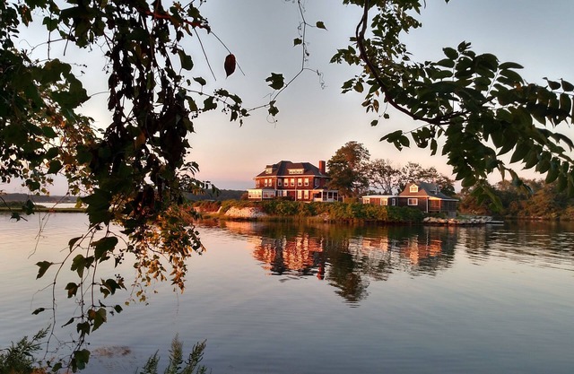 4th Generation Family Seaside 'Cottage'