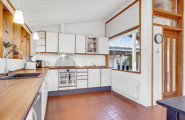5 bedroom accommodation in Gilleleje