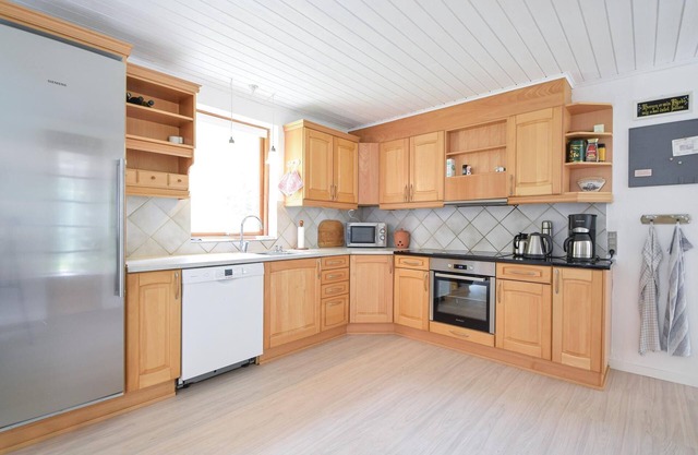 5 bedroom accommodation in Randbøl