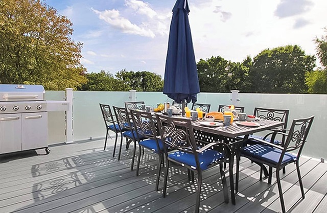 5 bedroom accommodation in Milford-on-Sea, Nr Lymington