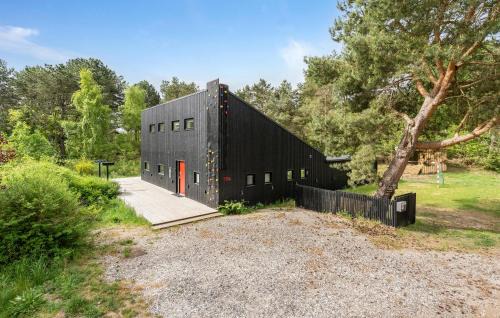 5 Bedroom Awesome Home In Ebeltoft