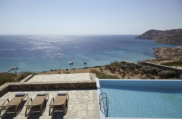 5 bedroom luxury villa with pool and amazing sea views near Elia beach