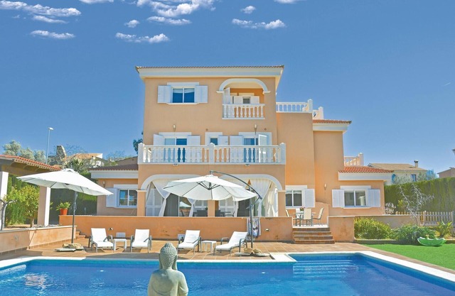 5 bedroom stunning home in Lluchmajor