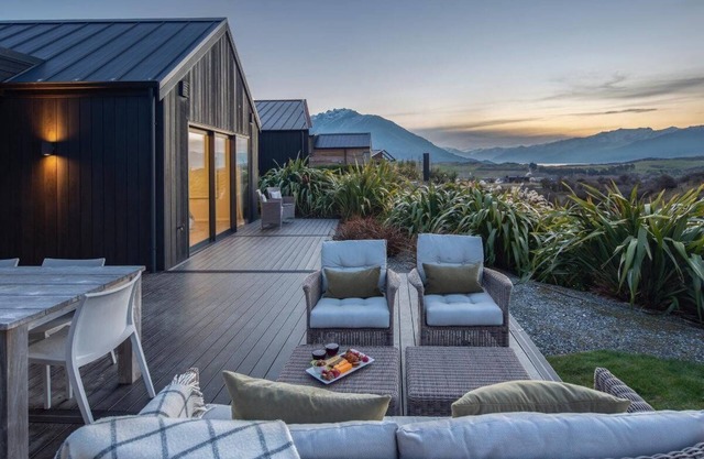 5 Bedroom Villa with Mountain Views