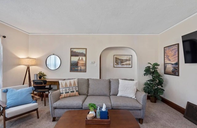 5 Bedrooms I Pet Friendly I Sleeps 12