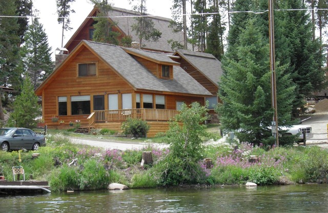 5 BR Mountain Home On The Water