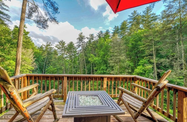 #5 - Large Suite - Waterfall Access - Near Tallulah Gorge