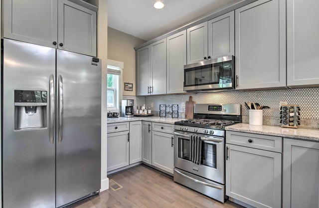 5 Mi to Dtwn: Asheville Home w/Hot Tub
