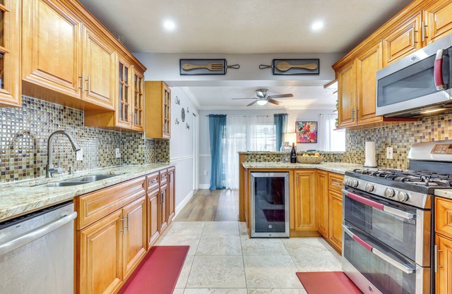 5 Mi to Sawgrass Mills: Family Retreat in Sunrise!