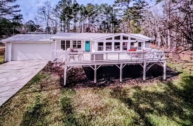5 min. to Lake Allatoona/15 min. to DT W'stock/firepit/Sleeps 7/nHuge Deck!