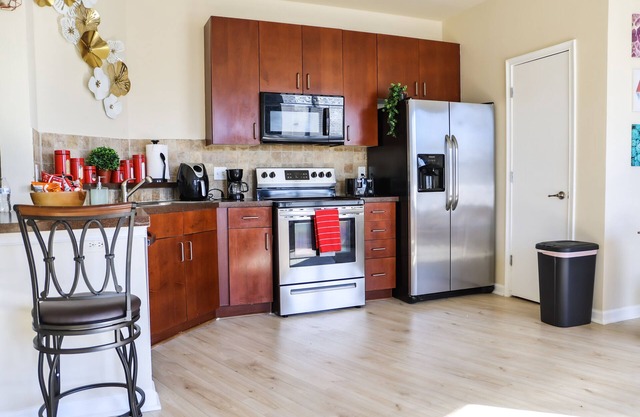 5 minutes from Downtown Atlanta, cottage styled condo high rise!