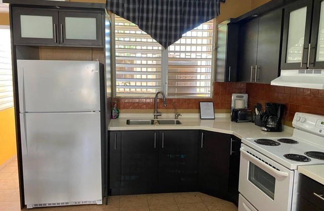 5 Minutes from the beach. Cozy vacation home close near downtown