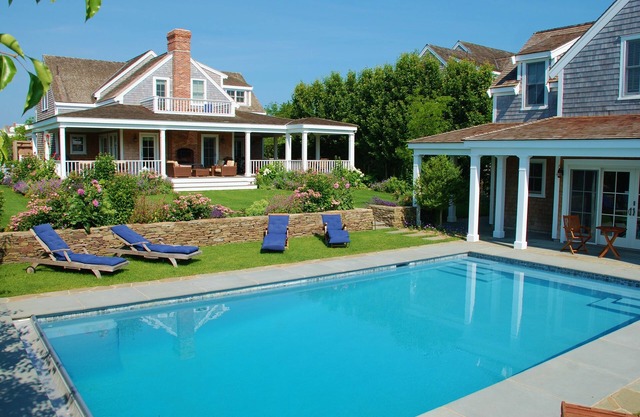 5 star, grand 8 BR estate, large yard, pool, pond, walk to town & beach