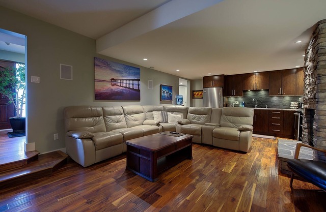 5-star Okanagan Getaway Pet Friendly, large suite Relax and Enjoy - Licenced