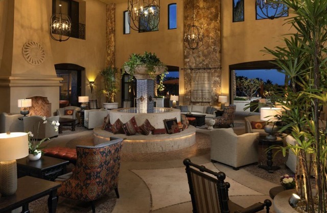 5 Star Resort & Spa, Full Kitchen, 5 min walk to Marina!