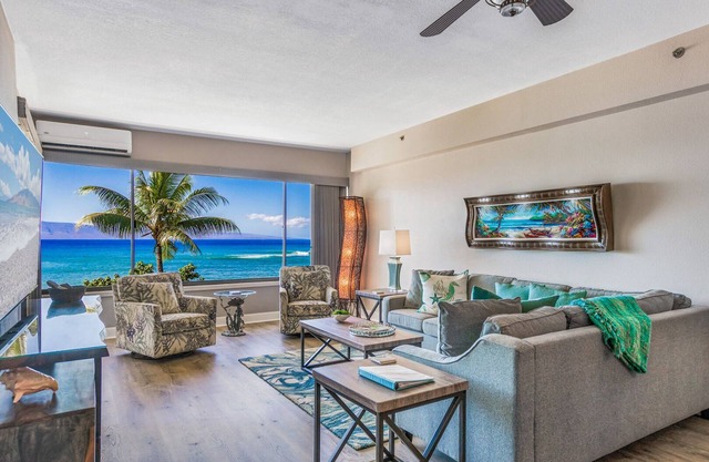 5 Star Upgraded Oceanfront 2 BR condo w/Amazing views & AC-Sands of Kahana 326