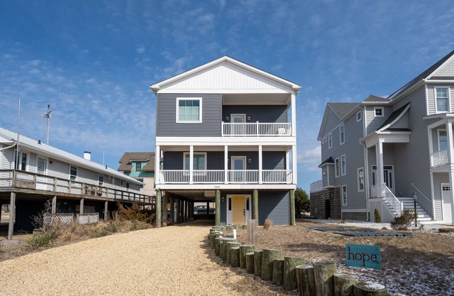 504 Bayshore - BAY VIEW HOME IN BROADKILL BEACH!