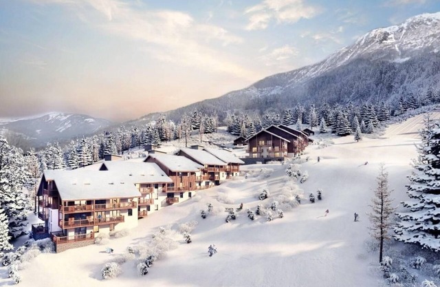 50m from ski slopes, 5th floor, view mountain, balcony, tv, 66m², Valmorel