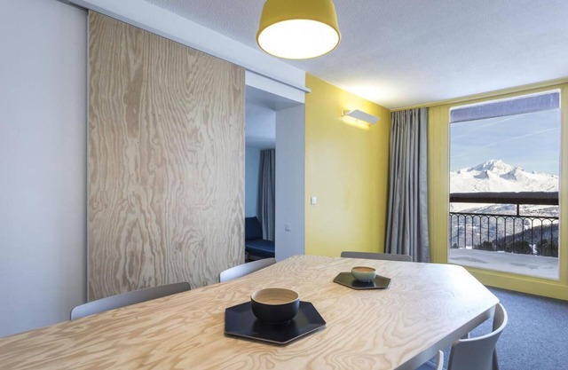 50m from ski slopes, 7th floor, balcony, tv, 56m², Les Arcs