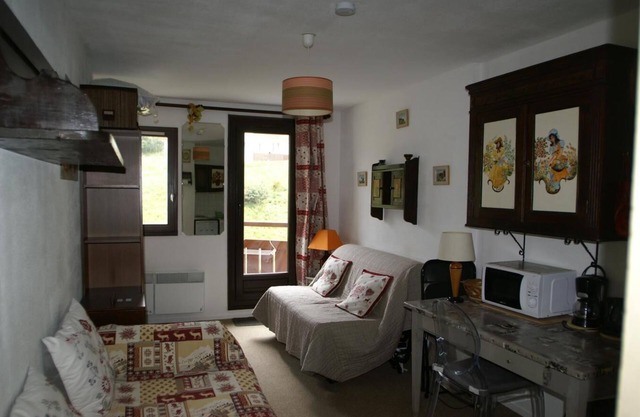 50m from ski slopes, parking, tv, ski locker, 18m², Les 7 Laux
