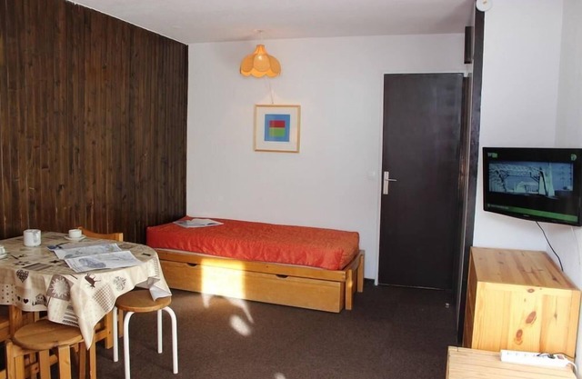 50m from ski slopes, 1st floor, balcony, tv, ski locker, 23m², Val Thorens