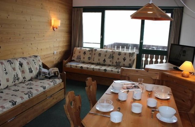50m from ski slopes, 6th floor, balcony, tv, ski locker, 24m², Val Thorens
