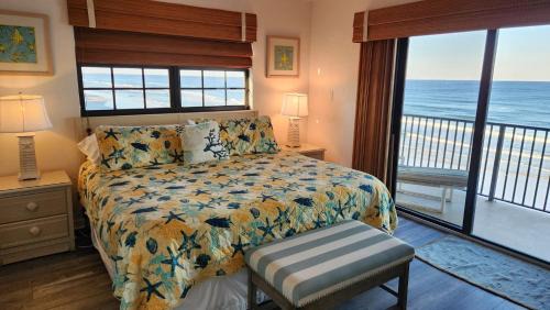 517 - Direct Oceanfront Beautiful 3 Bedroom Sleeps 10