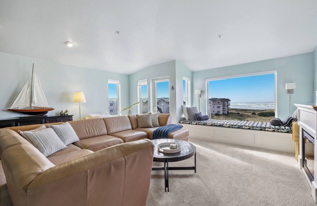 532 The Ocean is Calling - Top Floor Oceanview