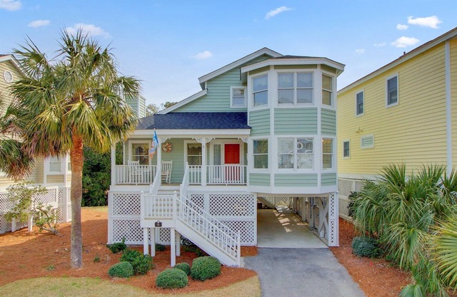 55 Pelican Bay by AvantStay | Easy Beach Access, Shared Pool, Lagoon Fishing