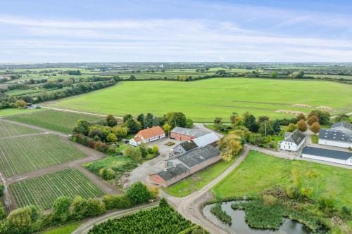 580 M2 Countryside Idyll With Activity Room